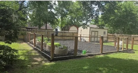 215 County Road 193 Alvin TX 77511