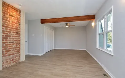 215 County Road 193 Alvin TX 77511