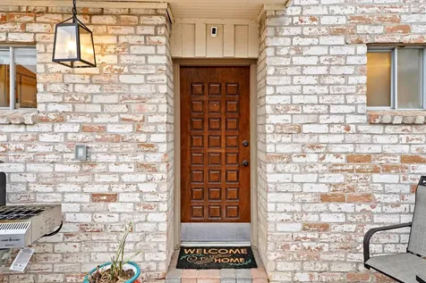 1953 Stoney Brook Drive 1953 Houston TX 77063