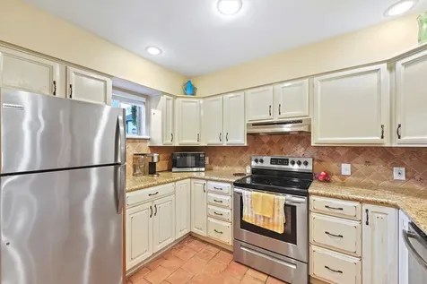 1953 Stoney Brook Drive 1953 Houston TX 77063