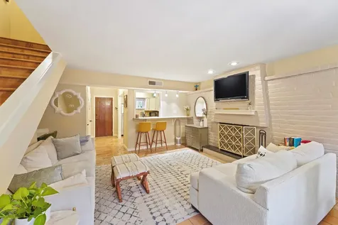 1953 Stoney Brook Drive 1953 Houston TX 77063