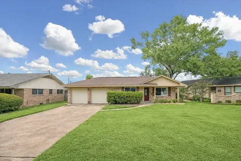 1607 Willowby Drive Houston TX 77008