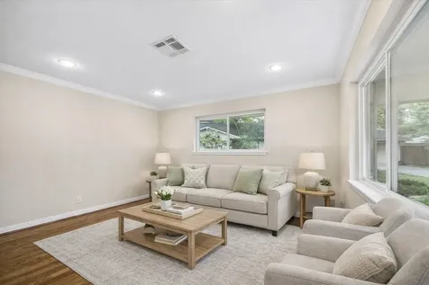 1607 Willowby Drive Houston TX 77008