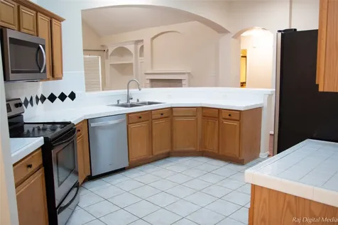 4918 Pinder Lane Pearland TX 77584