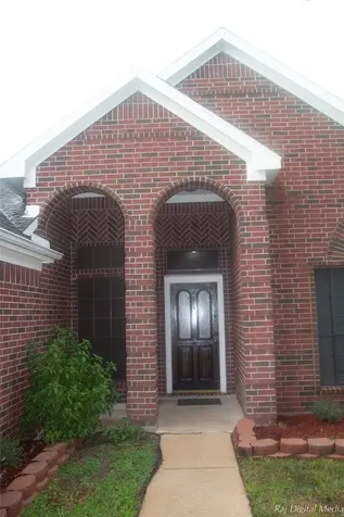 4918 Pinder Lane Pearland TX 77584