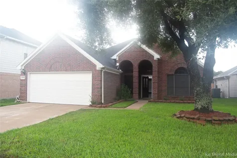 4918 Pinder Lane Pearland TX 77584