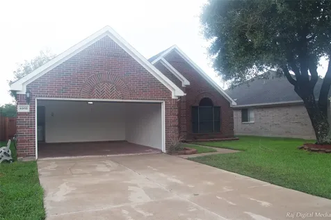 4918 Pinder Lane Pearland TX 77584