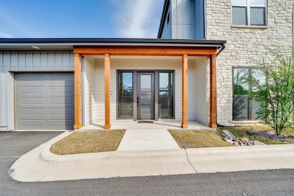 1601-305 Mustang Drive Marble Falls TX 78654