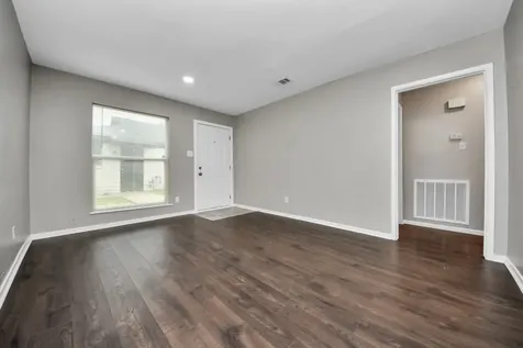 1736 Crestdale Drive 6 Houston TX 77080