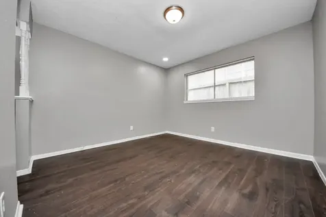 1736 Crestdale Drive 6 Houston TX 77080