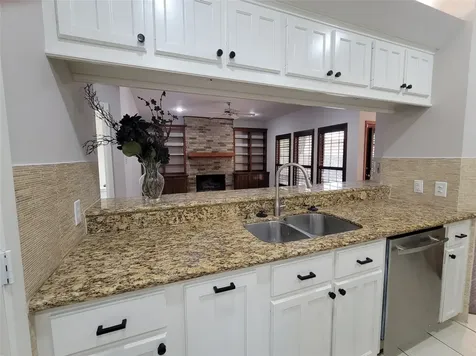 10 Dovewood Place The Woodlands TX 77381