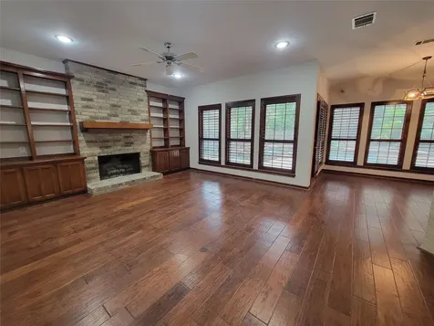 10 Dovewood Place The Woodlands TX 77381