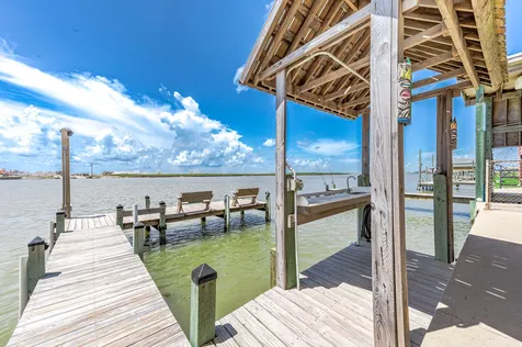 957 Private Road 675 Bay City TX 77414