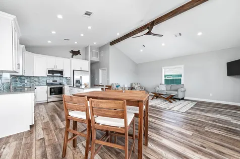 957 Private Road 675 Bay City TX 77414