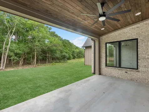 10039 Lakeside Oaks Drive Plantersville TX 77363