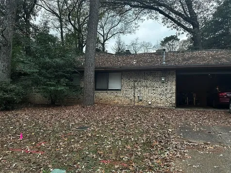 321 Olive Street Huntsville TX 77340