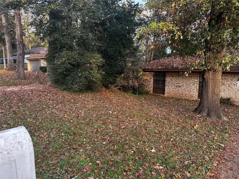 321 Olive Street Huntsville TX 77340