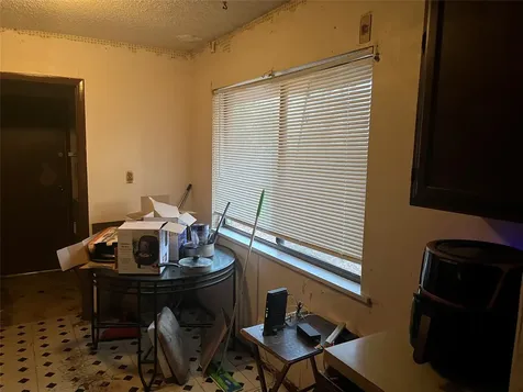 321 Olive Street Huntsville TX 77340