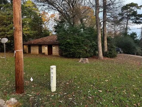 321 Olive Street Huntsville TX 77340