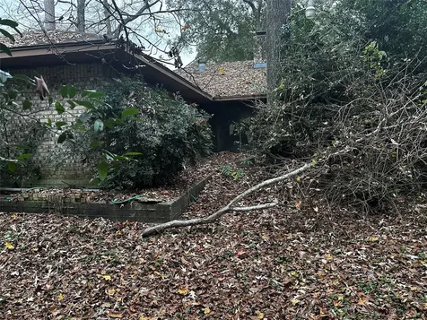 321 Olive Street Huntsville TX 77340