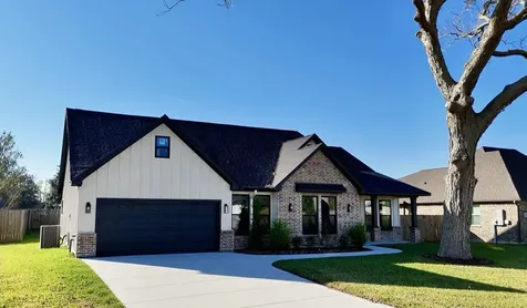 443 Wellshire Drive West Columbia TX 77486