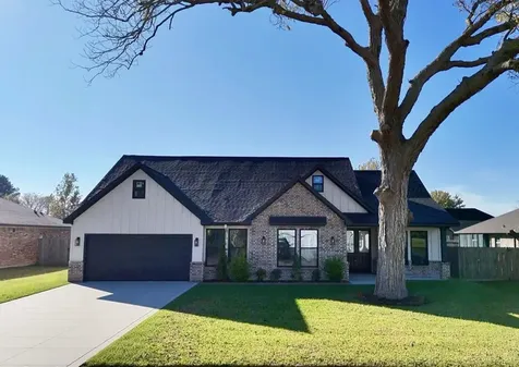 443 Wellshire Drive West Columbia TX 77486