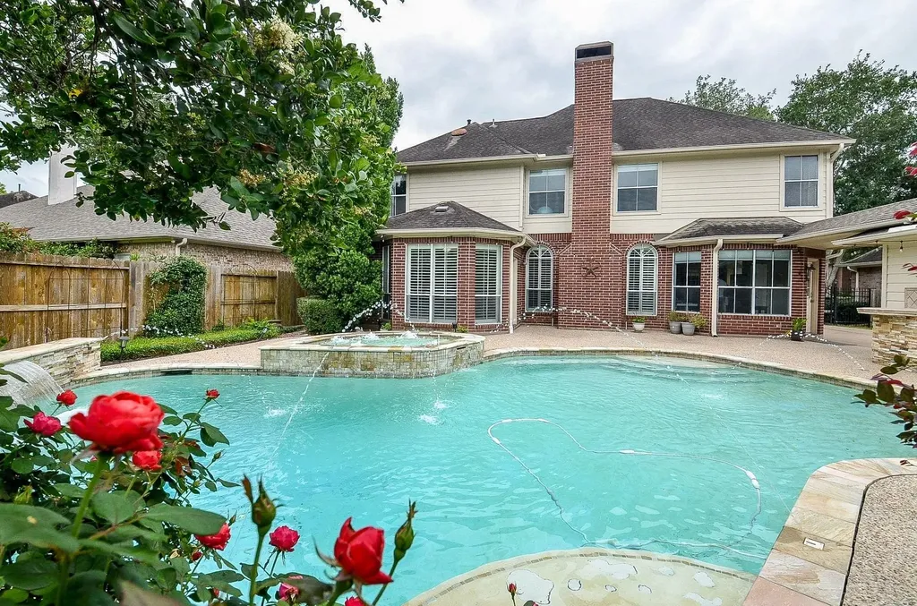 6631 Alicant Drive Sugar Land TX 77479