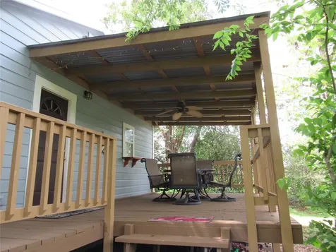 1013 Prairie Lea Street Brenham TX 77833