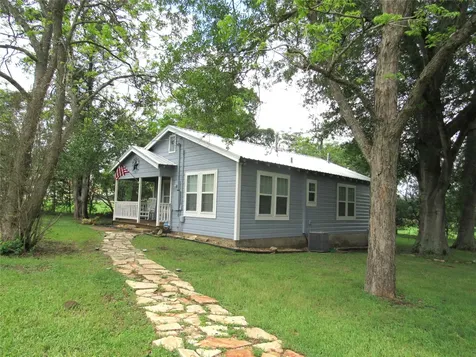 1013 Prairie Lea Street Brenham TX 77833