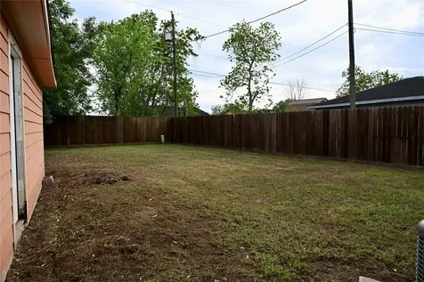 252 Bastrop Street Angleton TX 77515