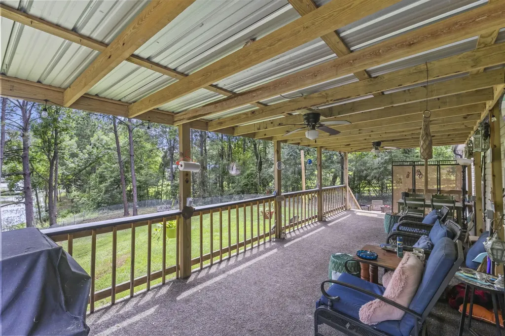 2672 Pleasure Bend Drive Hemphill TX 75948