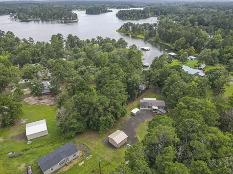 2672 Pleasure Bend Drive Hemphill TX 75948