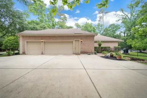 3 Quinns Cabin Court Conroe TX 77304