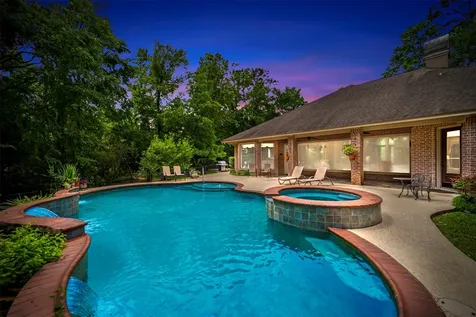 3 Quinns Cabin Court Conroe TX 77304