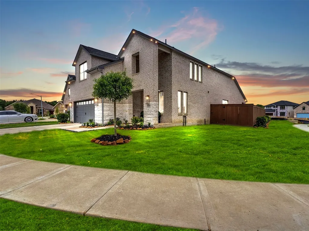 211 Vista Knoll Court New Caney TX 77357