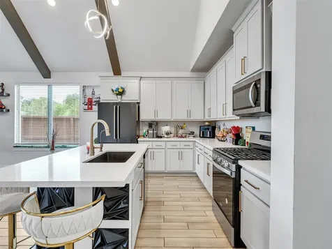 211 Vista Knoll Court New Caney TX 77357