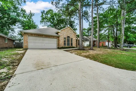 1748 Hazelwood Street Conroe TX 77301