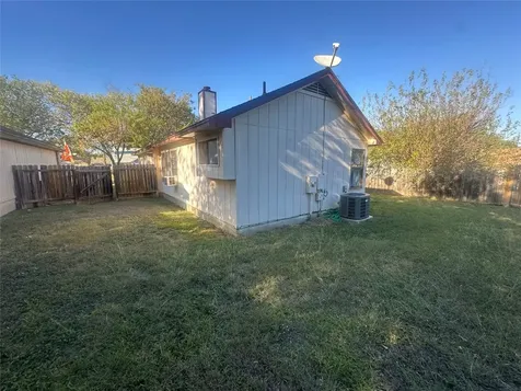 903 Greenbriar Loop Round Rock TX 78664