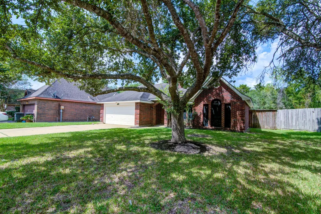 1145 Westglen Drive Alvin TX 77511