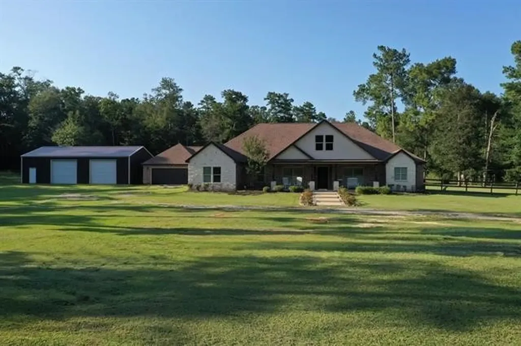 2210 E Fm 82 Kirbyville TX 75956