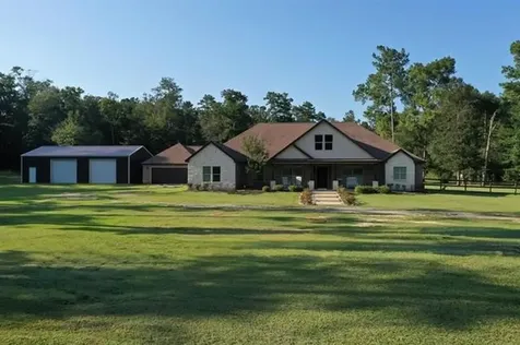2210 E Fm 82 Kirbyville TX 75956