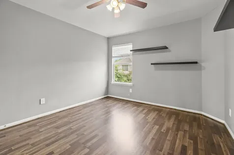 464 Magnolia Crossing League City TX 77573