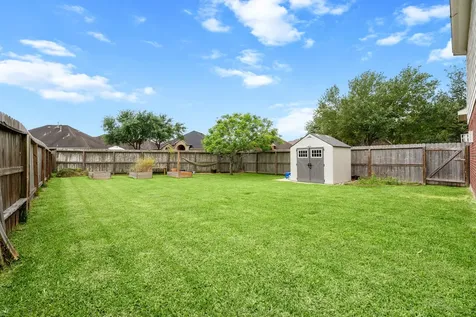 464 Magnolia Crossing League City TX 77573