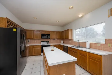 303 Welford Lane Highlands TX 77562