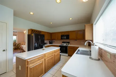 303 Welford Lane Highlands TX 77562