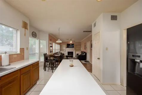 303 Welford Lane Highlands TX 77562