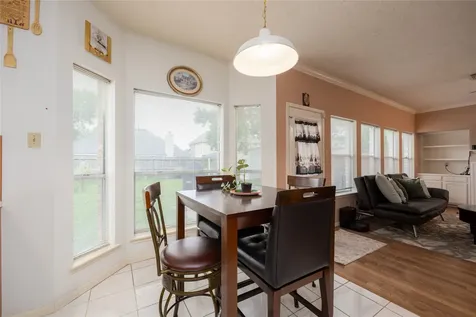 303 Welford Lane Highlands TX 77562