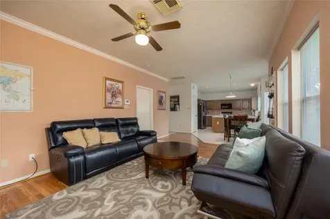 303 Welford Lane Highlands TX 77562