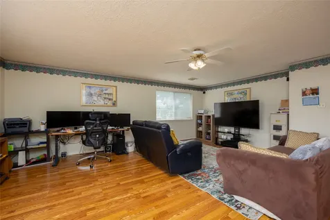 303 Welford Lane Highlands TX 77562