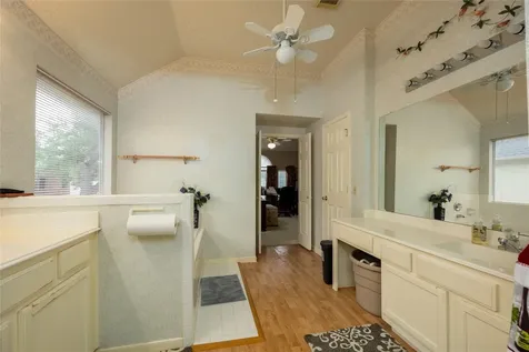 303 Welford Lane Highlands TX 77562